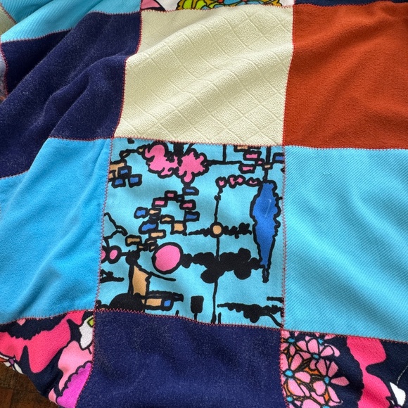 Vintage 70s handmade quilt/patchwork, reversible heavy quilt, twin size bed - Picture 4 of 7